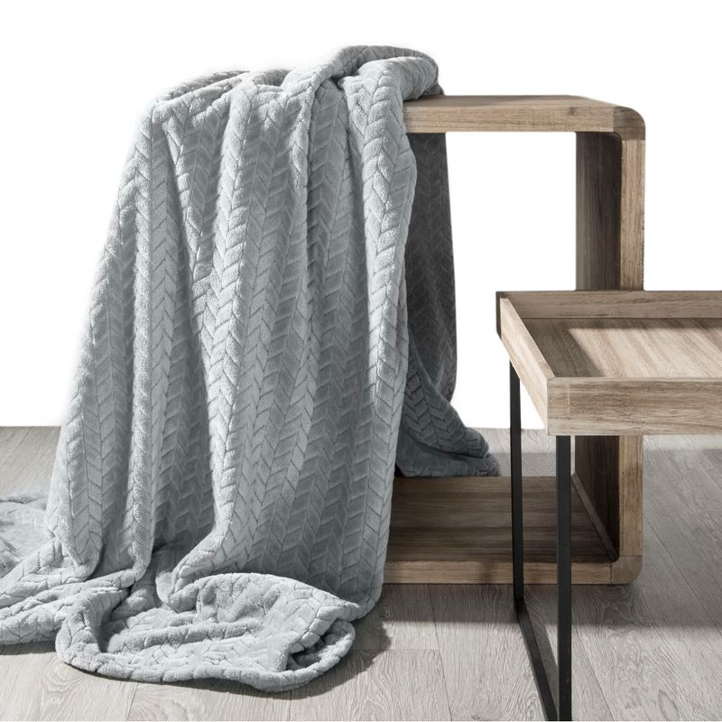 Jednofarebná deka - Cindy strieborná (Rozmer deky: š. 200 cm x d. 220 cm)